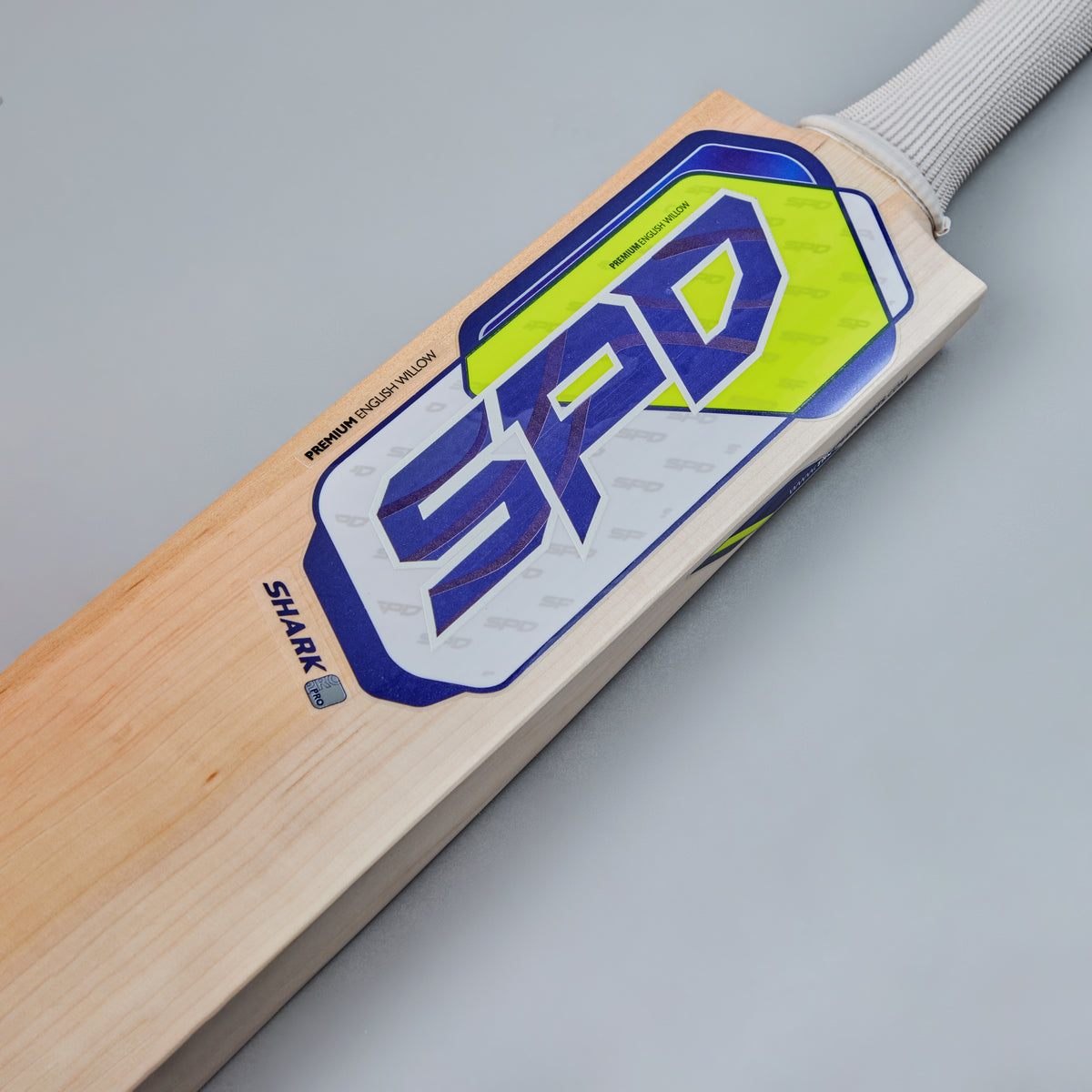 SHARK CRICKET BAT